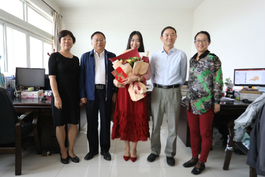 5.纺织与技术系(2018年工会慰问教师节照片).JPG
