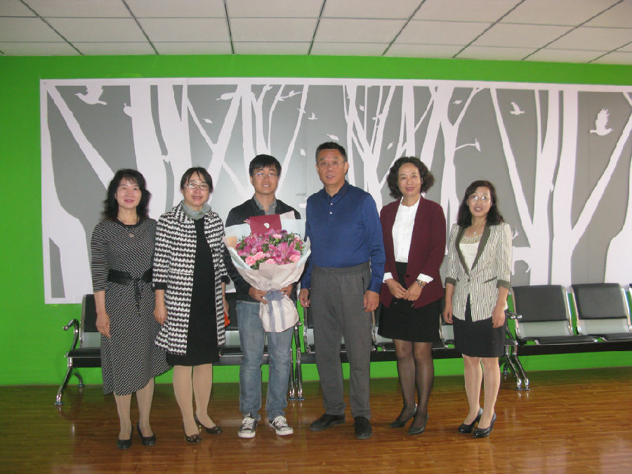 1.工业学院(2018年工会慰问教师节照片).JPG